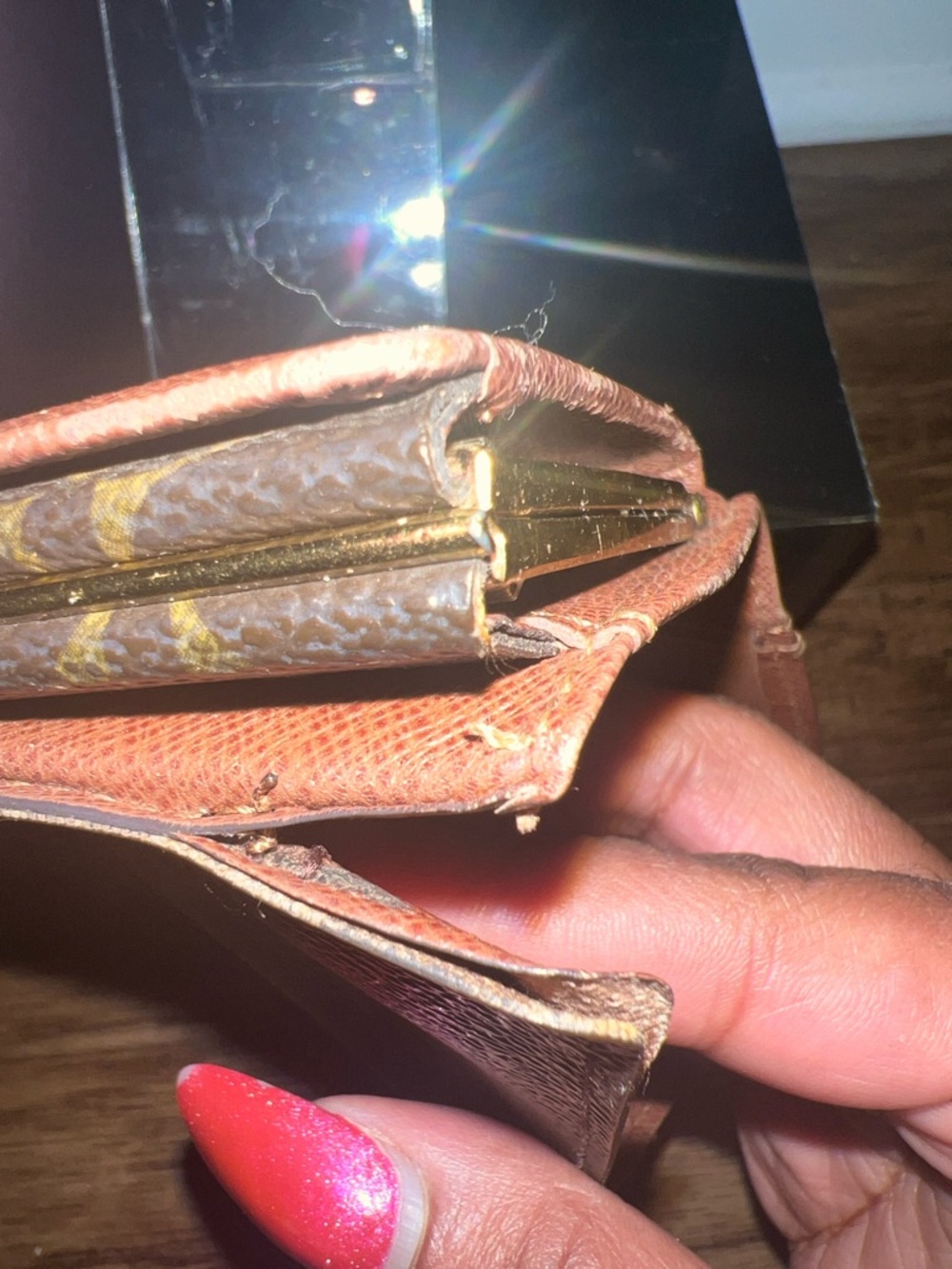 Louis Vuitton Monogram Canvas Wallet with Kisslock - Picture 10 of 14